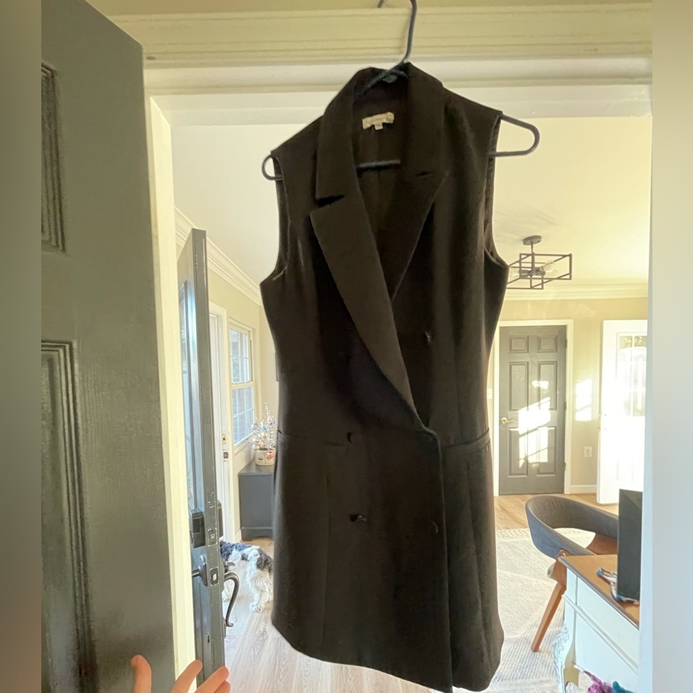 Good American sleeveless blazer dress . Black .
